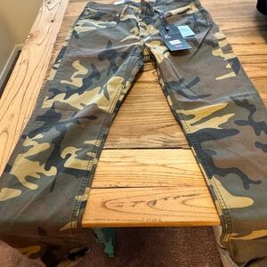 Camo Slim Levi’s